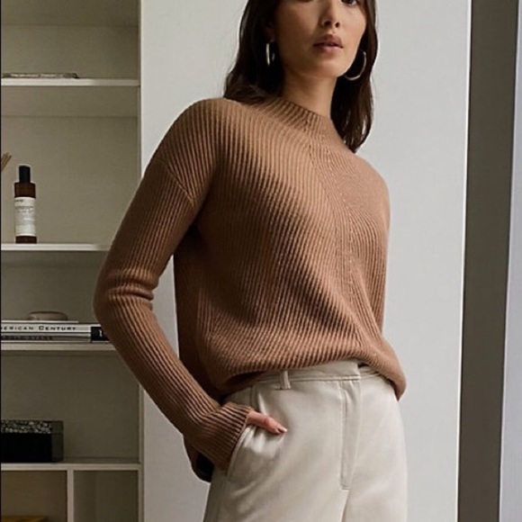 SOLD Aritzia Babaton Chalmers Sweater - Picture 2 of 3